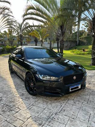 JAGUAR XE 2.0 16V INGENIUM P250 GASOLINA R-SPORT 4P AUTOMÁTICO